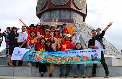 Đoàn Khám Phá Hà Giàng Mùa Hoa Tam Giác Mạch 13-15/10