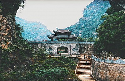 Động Am Tiên- Tuyệt Tình Cốc Nổi Danh Thu Hút Cộng Đồng Mạng Động Am Tiên- Tuyệt Tình Cốc Nổi Danh Thu Hút Cộng Đồng Mạng