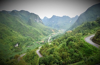 Du Khách Phương Nam Đam Mê Chinh Phục Cao Nguyên Đá Đồng Văn Du Khách Phương Nam Đam Mê Chinh Phục Cao Nguyên Đá Đồng Văn