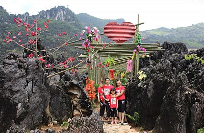 Khám Phá Mê Cung Đá - Điểm Hẹn Tình Yêu Khám Phá Mê Cung Đá - Điểm Hẹn Tình Yêu