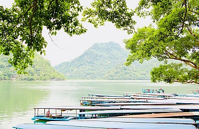 Hồ Ba Bể, Chốn Bồng Lai Nơi Hạ Giới Hồ Ba Bể, Chốn Bồng Lai Nơi Hạ Giới
