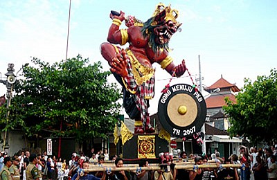 Hòn đảo Bali chìm trong im lặng một ngày duy nhất