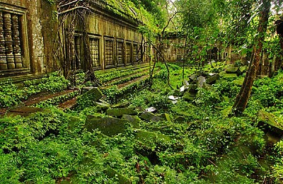 Khám phá ngôi chùa bị tàn phá bởi chiến tranh tại Campuchia