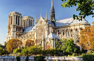 Khám Phá Nhà Thờ Đức Bà Paris Nổi Tiếng Nước Pháp