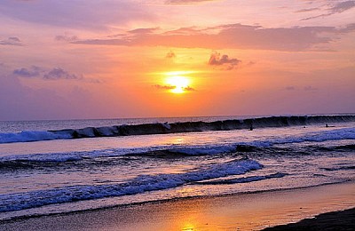 Khiêu vũ say sưa trên biển Seminyak Khiêu vũ say sưa trên biển Seminyak