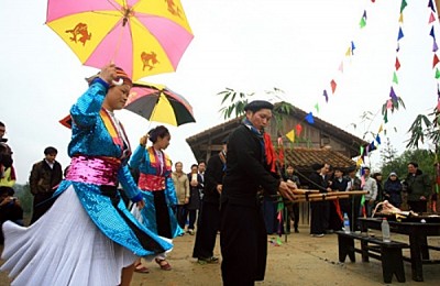 Lễ Hội Khèn Mông - Nét Đẹp Văn Hóa Trên Cao Nguyên Đá Đồng Văn Lễ Hội Khèn Mông - Nét Đẹp Văn Hóa Trên Cao Nguyên Đá Đồng Văn