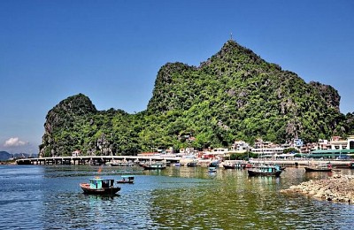 Ngắm Nhìn Hạ Long Từ Đỉnh Núi Bài Thơ Ngắm Nhìn Hạ Long Từ Đỉnh Núi Bài Thơ