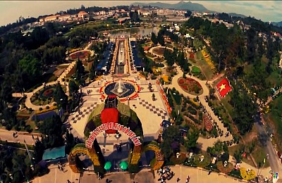 Ngắm Toàn Cảnh Thành Phố Đà Lạt Từ Trên Cao Ngắm Toàn Cảnh Thành Phố Đà Lạt Từ Trên Cao