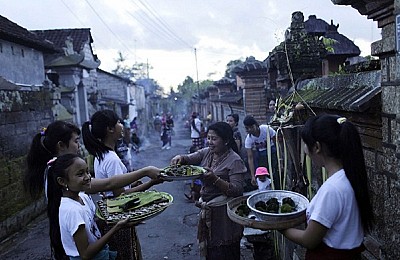 Nghi thức xã giao ở Bali