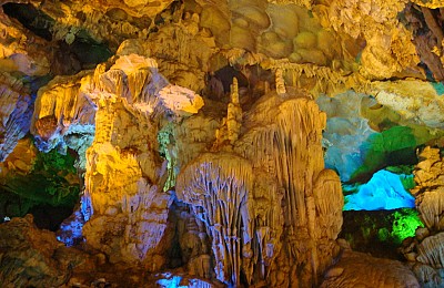 Ngỡ Ngàng vẻ Đẹp Động Thiên Long Ngỡ Ngàng vẻ Đẹp Động Thiên Long