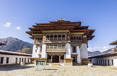 Những địa điểm nhất định nên ghé qua khi đến Bhutan Những địa điểm nhất định nên ghé qua khi đến Bhutan