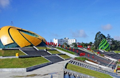 Quảng Trường Lâm Viên - Phong Cách Mới Của Giới Trẻ Đà Lạt Quảng Trường Lâm Viên - Phong Cách Mới Của Giới Trẻ Đà Lạt