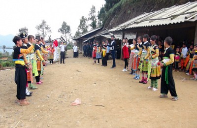 Rộn ràng không khí tết của đồng bào Mông Rộn ràng không khí tết của đồng bào Mông