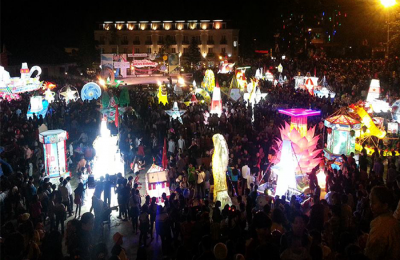 Rực rỡ sắc màu Trung thu trong Lễ hội Hoa đăng Sa Pa năm 2016 Rực rỡ sắc màu Trung thu trong Lễ hội Hoa đăng Sa Pa năm 2016