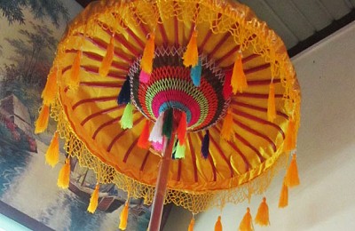 Sắc màu chiếc lọng cung đình Huế Sắc màu chiếc lọng cung đình Huế