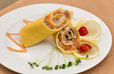 Thưởng thức bánh cuốn Leningrad hấp dẫn ở Nga