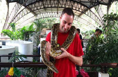 Trải nghiệm tại trại rắn Bangkok của Thái Lan Trải nghiệm tại trại rắn Bangkok của Thái Lan