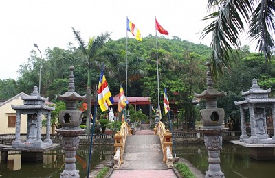 Về Với Chốn Linh Thiêng Chùa Lô Sơn Về Với Chốn Linh Thiêng Chùa Lô Sơn