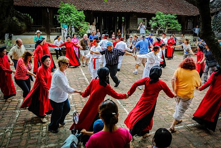 Hà Nội - Đền Mẫu Âu Cơ - Đền Hùng - Hát Xoan 1 Ngày