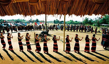 Tây Nguyên - Gia Lai - ĐakLak - Kon Tum 4 Ngày