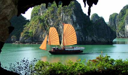 Du Thuyền 3* Glory 2 Ngày 1 Đêm