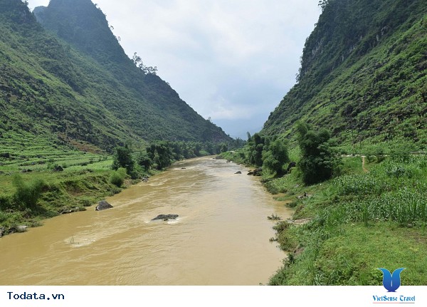 Du Khách Phương Nam Đam Mê Chinh Phục Cao Nguyên Đá Đồng Văn - Ảnh 3