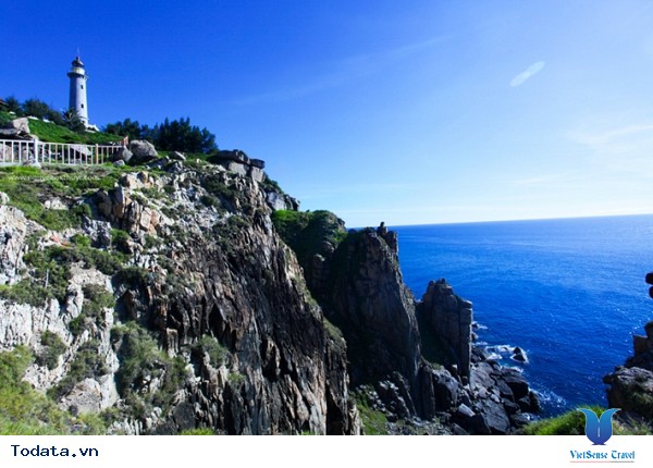 Mũi Điện Phú Yên - Nơi Đón Bình Minh Đầu Tiên Của Việt Nam - Ảnh 2