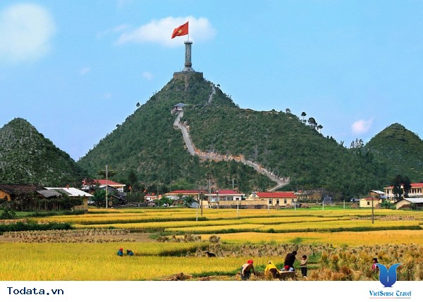 Những Địa Điểm Tuyệt Đẹp Săn Ảnh Mùa Lúa Vàng Tây Bắc - Ảnh 3