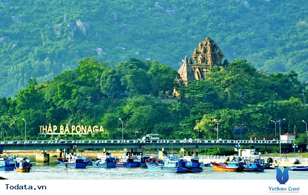 Tháp Bà Ponagar Nha Trang - Ảnh 1