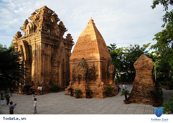 Tháp Bà Ponagar Nha Trang - Ảnh 4