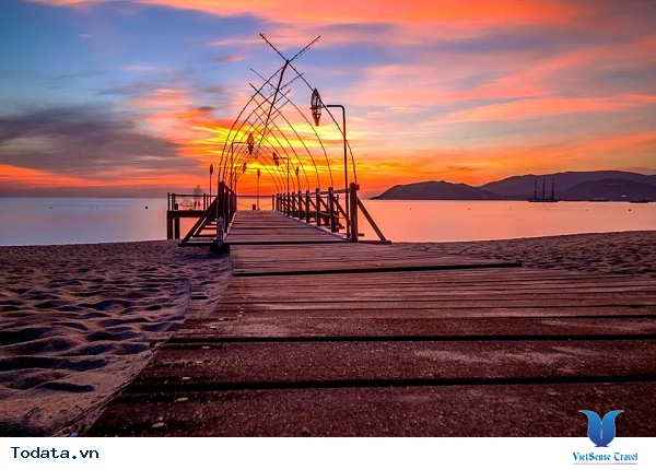 Vẻ Đẹp Kỳ Diệu Biển Nha Trang Từ Bình Minh Đến Hoàng Hôn - Ảnh 4