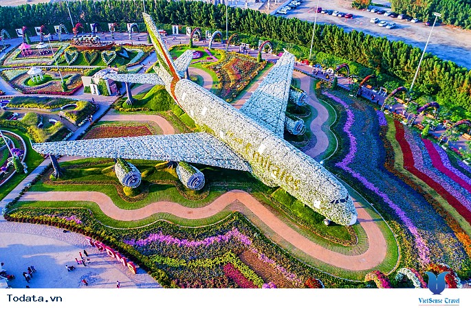 Dubai Miracle Garden: Vườn hoa tự nhiên lớn nhất thế giới nằm giữa sa mạc - Ảnh 3 Dubai Miracle Garden: Vườn hoa tự nhiên lớn nhất thế giới nằm giữa sa mạc - Ảnh 3