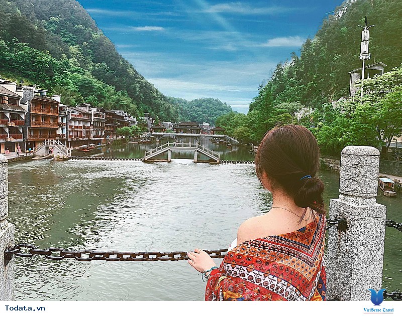 Bí Kíp Sống Ảo Tại Thiên Đường Trần Gian Nơi Phượng Hoàng Cổ Trấn - Ảnh 2 Bí Kíp Sống Ảo Tại Thiên Đường Trần Gian Nơi Phượng Hoàng Cổ Trấn - Ảnh 2