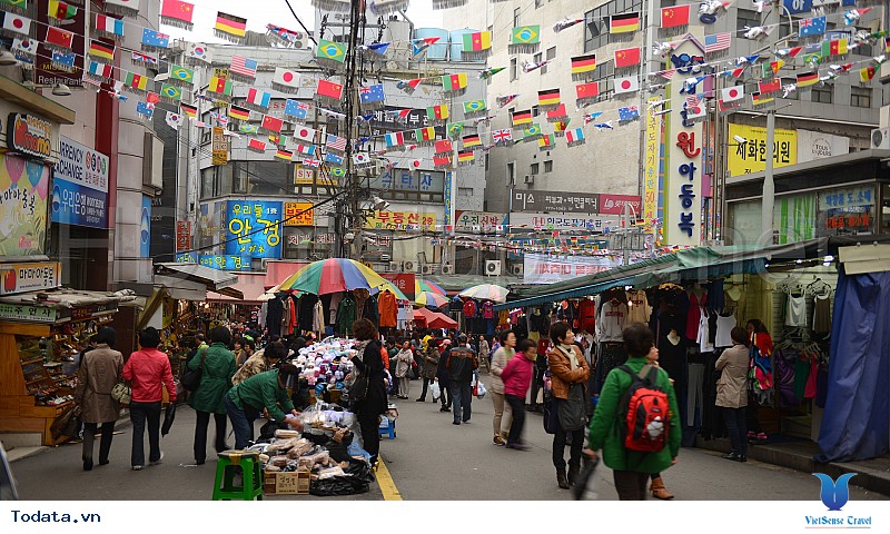 Các địa điểm mua sắm nhất định bạn phải ghé thăm khi đi Hàn Quốc - Ảnh 4 Các địa điểm mua sắm nhất định bạn phải ghé thăm khi đi Hàn Quốc - Ảnh 4