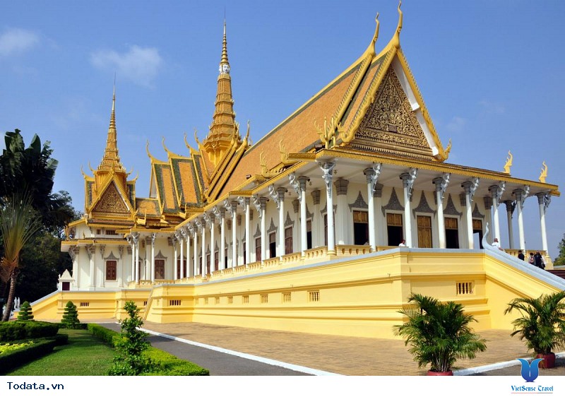 Có gì hấp dẫn tại cung điện Hoàng gia Campuchia - Ảnh 1