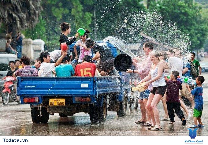 Cùng Đắm Mình Trong Những Lễ Hội Té Nước Sôi Động Nhất Đông Nam Á - Ảnh 2 Cùng Đắm Mình Trong Những Lễ Hội Té Nước Sôi Động Nhất Đông Nam Á - Ảnh 2