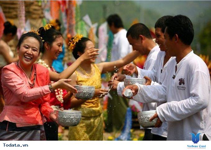Cùng Đắm Mình Trong Những Lễ Hội Té Nước Sôi Động Nhất Đông Nam Á - Ảnh 3 Cùng Đắm Mình Trong Những Lễ Hội Té Nước Sôi Động Nhất Đông Nam Á - Ảnh 3
