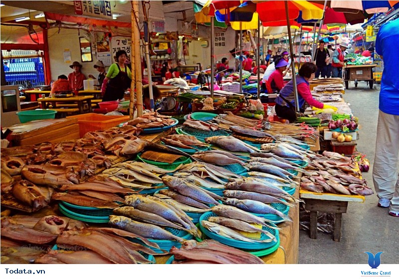 Điểm danh những khu chợ nhất định phải qua khi tới Hàn Quốc - Ảnh 6 Điểm danh những khu chợ nhất định phải qua khi tới Hàn Quốc - Ảnh 6