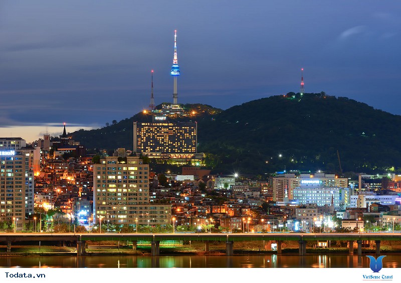 Khám phá Hàn Quốc Bỏ Túi Bí Quyết Chinh Phục Tháp Namsan Nổi Tiếng - Ảnh 3 Khám phá Hàn Quốc Bỏ Túi Bí Quyết Chinh Phục Tháp Namsan Nổi Tiếng - Ảnh 3