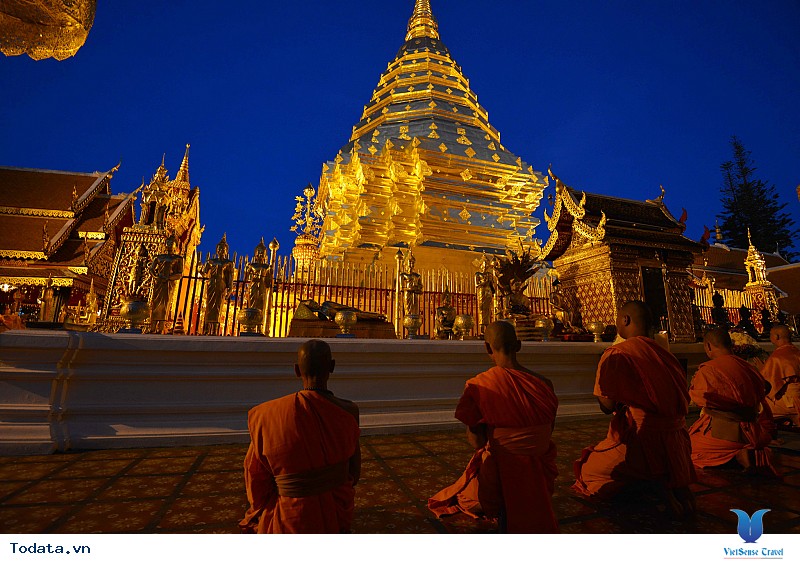 Ghé thăm những ngôi đền chùa nổi tiếng nhất Thái Lan - Ảnh 1