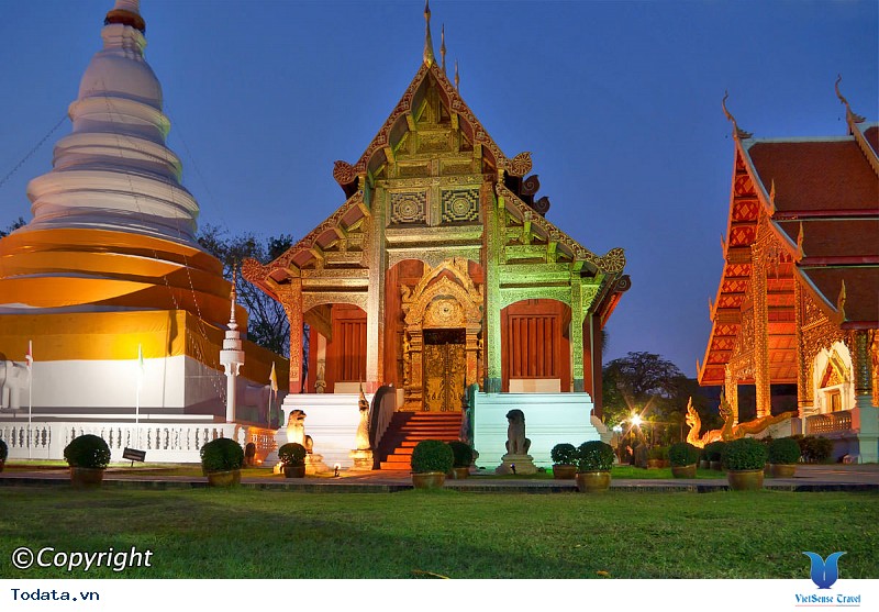 Ghé thăm những ngôi đền chùa nổi tiếng nhất Thái Lan - Ảnh 3