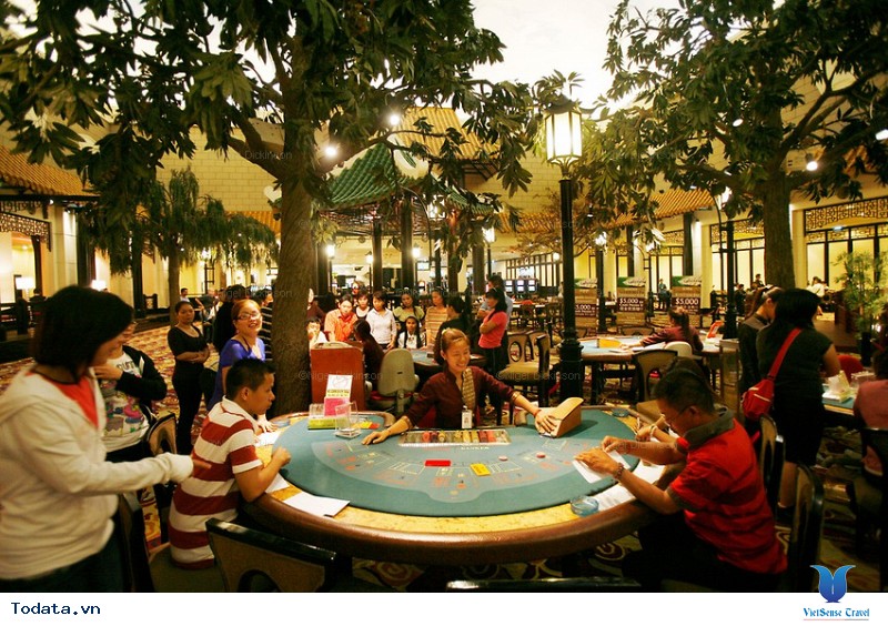 Khám phá cuộc sống về đêm ở thủ đô Phnom Penh - Ảnh 2