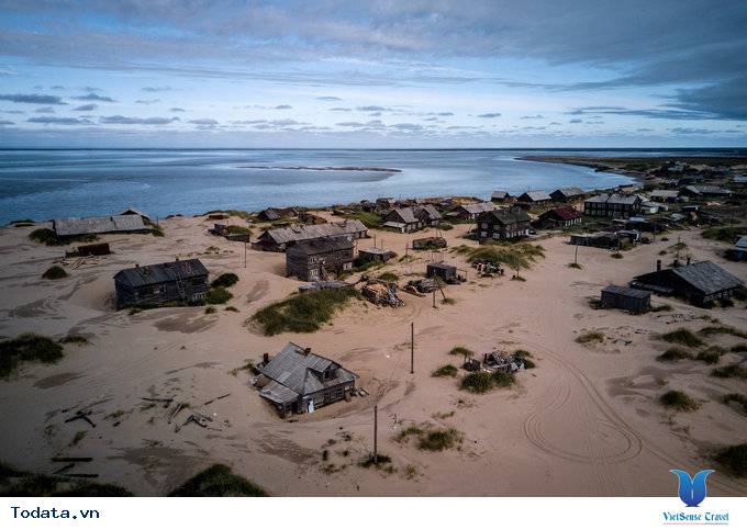 Khám Phá Ngôi Làng Đặc Biệt Biến Mất Khi Có Gió To Ở Nga - Ảnh 1