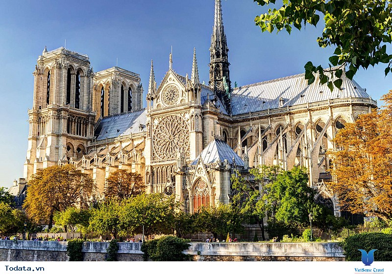 Khám Phá Nhà Thờ Đức Bà Paris Nổi Tiếng Nước Pháp - Ảnh 1 Khám Phá Nhà Thờ Đức Bà Paris Nổi Tiếng Nước Pháp - Ảnh 1
