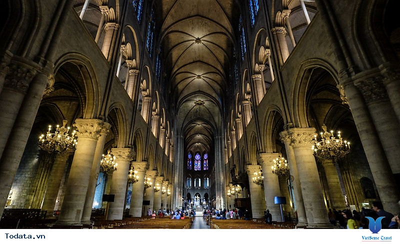 Khám Phá Nhà Thờ Đức Bà Paris Nổi Tiếng Nước Pháp - Ảnh 3 Khám Phá Nhà Thờ Đức Bà Paris Nổi Tiếng Nước Pháp - Ảnh 3