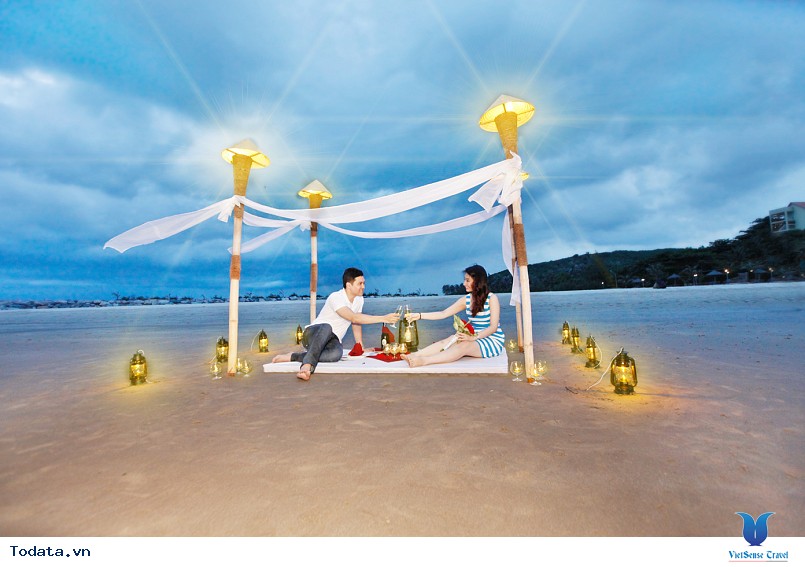 Đón trăng mật lãng mạn ở phố biển Đà Nẵng - Ảnh 2