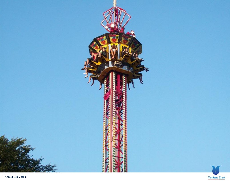 Hào hứng trải nghiệm tháp rơi tự do cao nhất Việt Nam - Ảnh 3 Hào hứng trải nghiệm tháp rơi tự do cao nhất Việt Nam - Ảnh 3