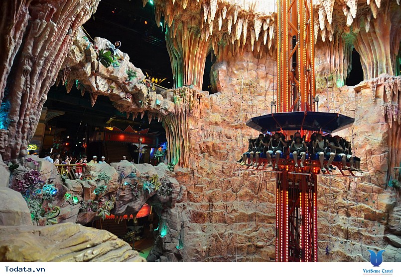 Hào hứng trải nghiệm tháp rơi tự do cao nhất Việt Nam - Ảnh 4 Hào hứng trải nghiệm tháp rơi tự do cao nhất Việt Nam - Ảnh 4