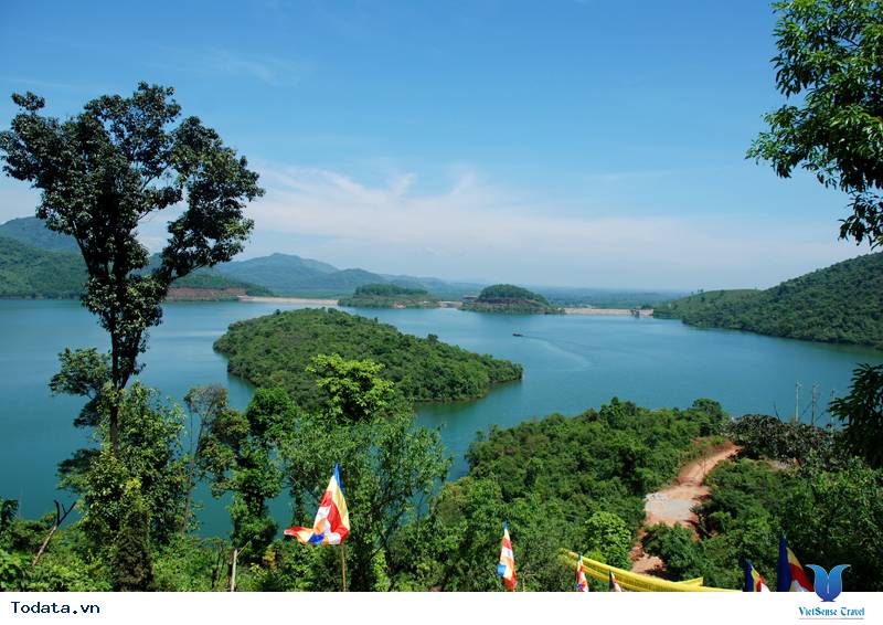 Khám phá vẻ đẹp Vườn quốc gia Bạch Mã - Ảnh 3 Khám phá vẻ đẹp Vườn quốc gia Bạch Mã - Ảnh 3