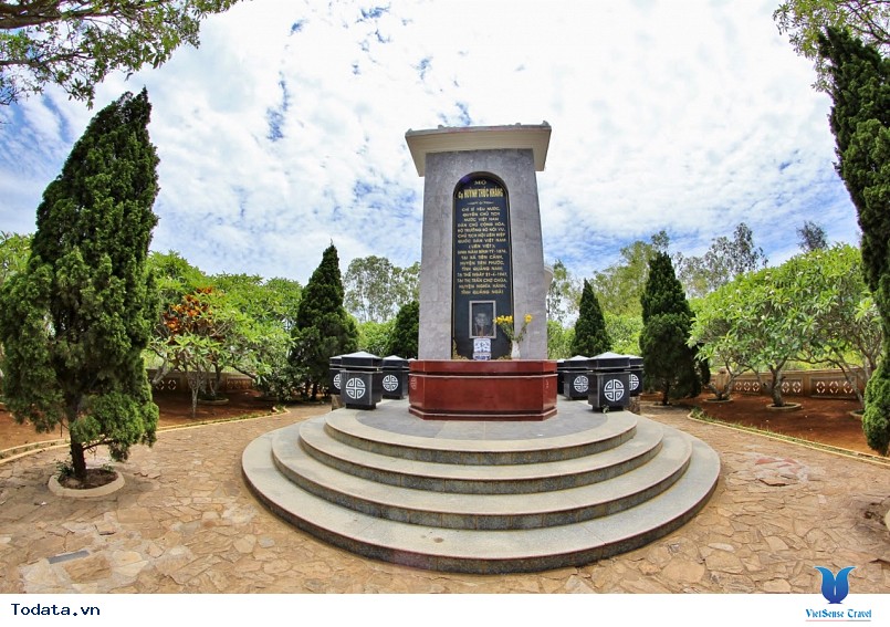 Mộ cụ Huỳnh Thúc Kháng trên núi Thiên Ấn - Ảnh 3